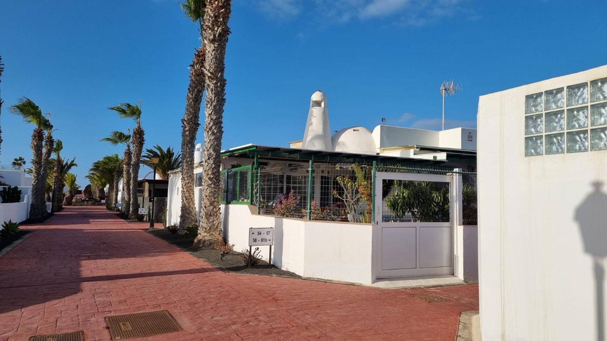 Apartamento Bungalows Isabel Maria Playa Blanca  Luaran gambar
